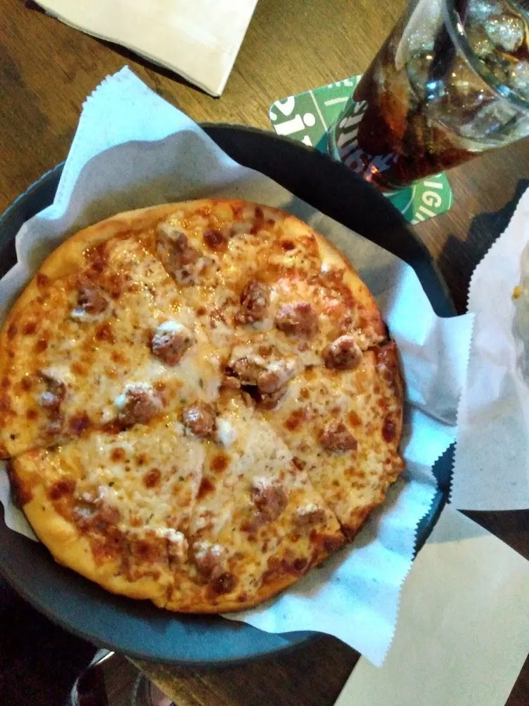 Sausage N Cheese Pizza