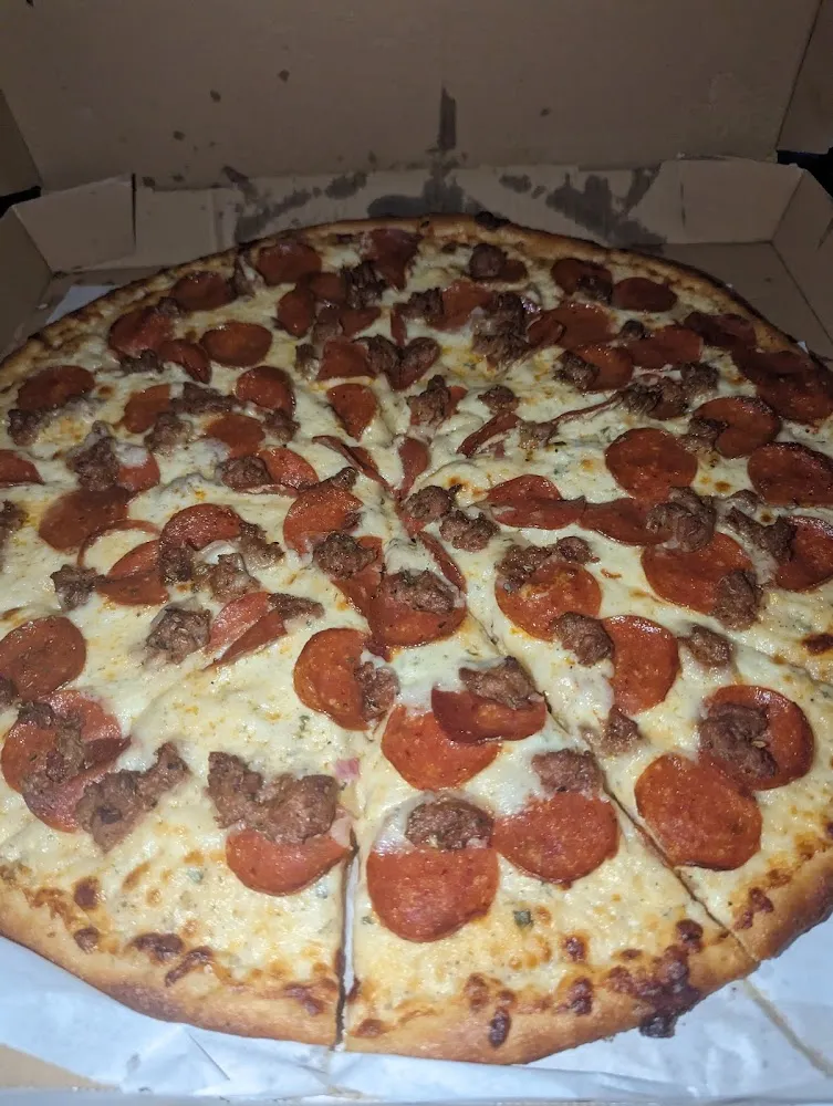 Whole Pepperoni Pizza in Box